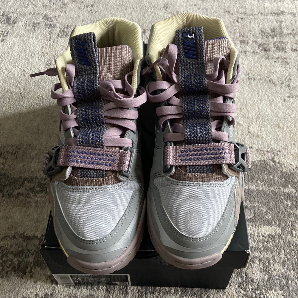 SZ 7.5 1 AIR TRAINER 1 'HONEYDEW'